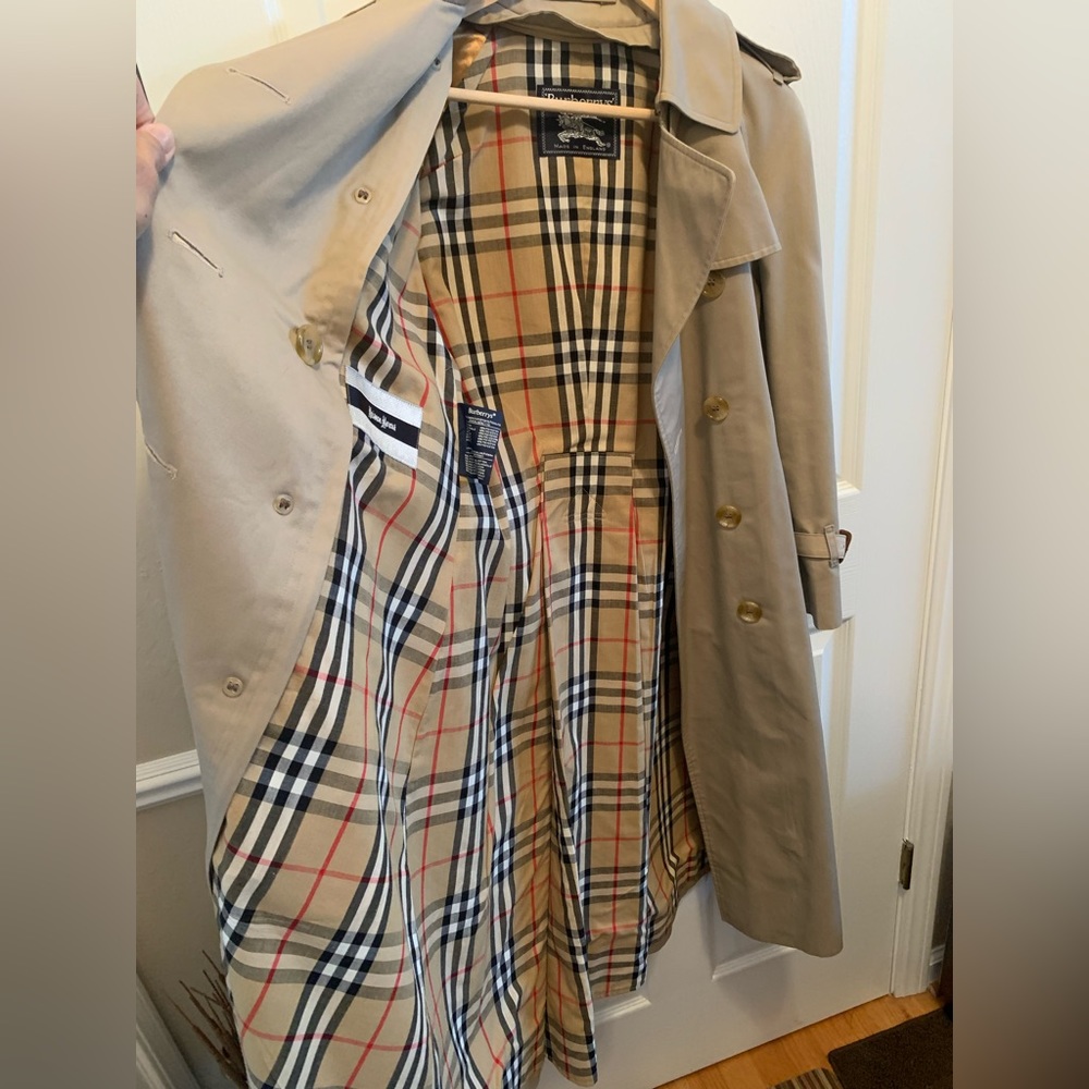 Burberry Belted Trench Coat, Tan Color, Size 4 Petite